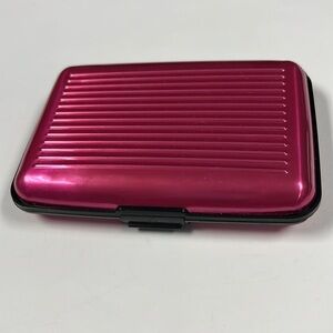 Raspberry Pink Aluminum RFID Snap Credit Card Case